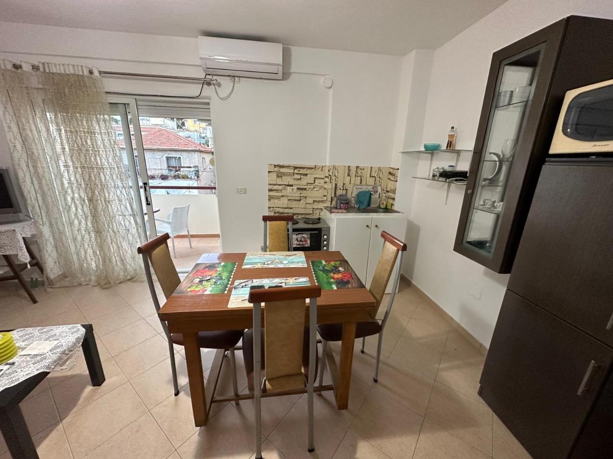 Vasilika Apartments Sarandë エクステリア 写真
